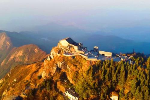 湖南十大旅游景点大全(盘点湖南最美的十大景点)插图4