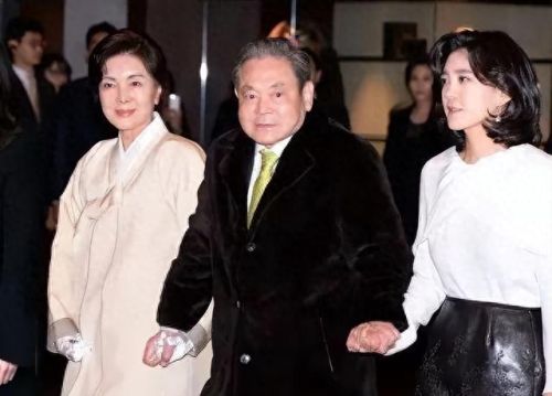 韩国女富豪十大排行榜(韩国十大富豪排行)插图
