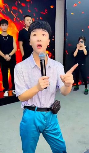 哈尔滨快手十大网红排行榜(东北快手网红排行)插图1 哈尔滨快手十大网红排行榜(东北快手网红排行)插图1