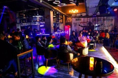 黄陂地区酒吧排名前十(白银酒吧夜店排名)插图24