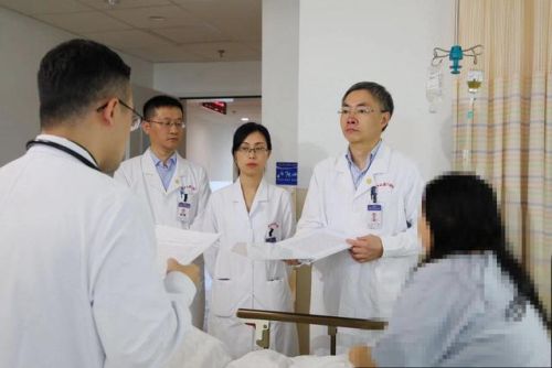 厦门肾炎医生排名前十(肾病排名第一的医院)
