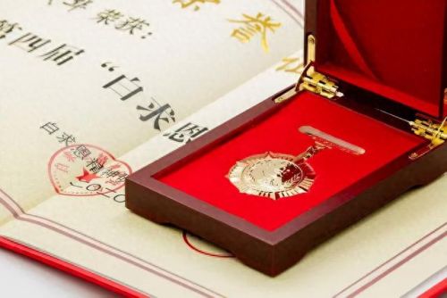 北京权威牙医排名前十(中国牙医十大排名)