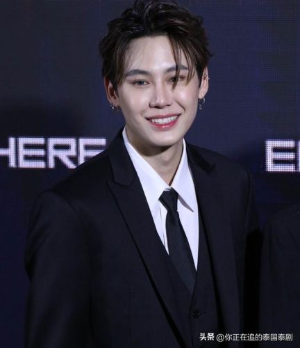 泰国最红男明星排行榜(泰国公认的十大帅哥)插图1