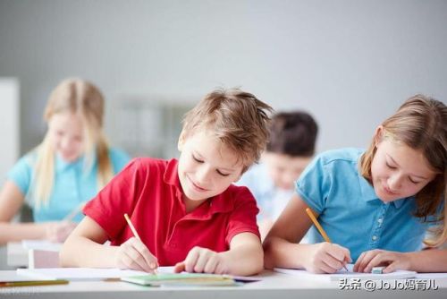 班级排名前十的家庭(班级前十名怎么样)插图