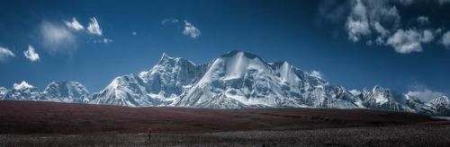 世界高峰排名前十图(世界十大高峰有几个是中国的)