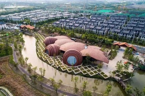 十大最丑建筑排行榜(世界上最丑的大楼排名)插图6