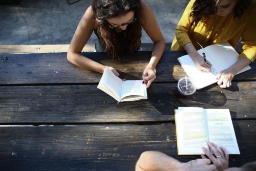 大学生课外书排行榜(大学课外书推荐50本)