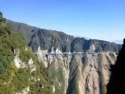 云南十大高危公路(云南最美公路)