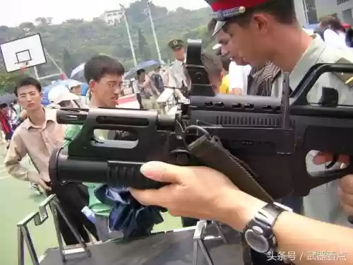95自动步枪 十大部件(中国最新自动步枪)插图1