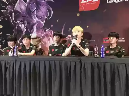 smlz的阵容插图