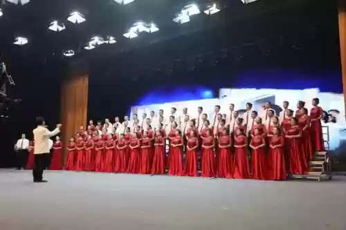 合唱舞台阵容_1插图1